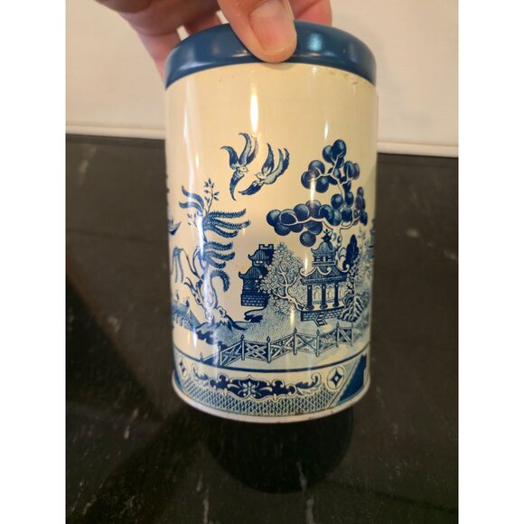 Blue Willow Tin Canister with Lid Blue & White Chinoiserie Kitchen Storage, Vint - Picture 12 of 13